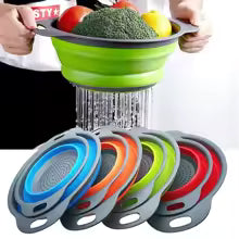 This Silicone Folding Drain Basket is perfect for washing fruit